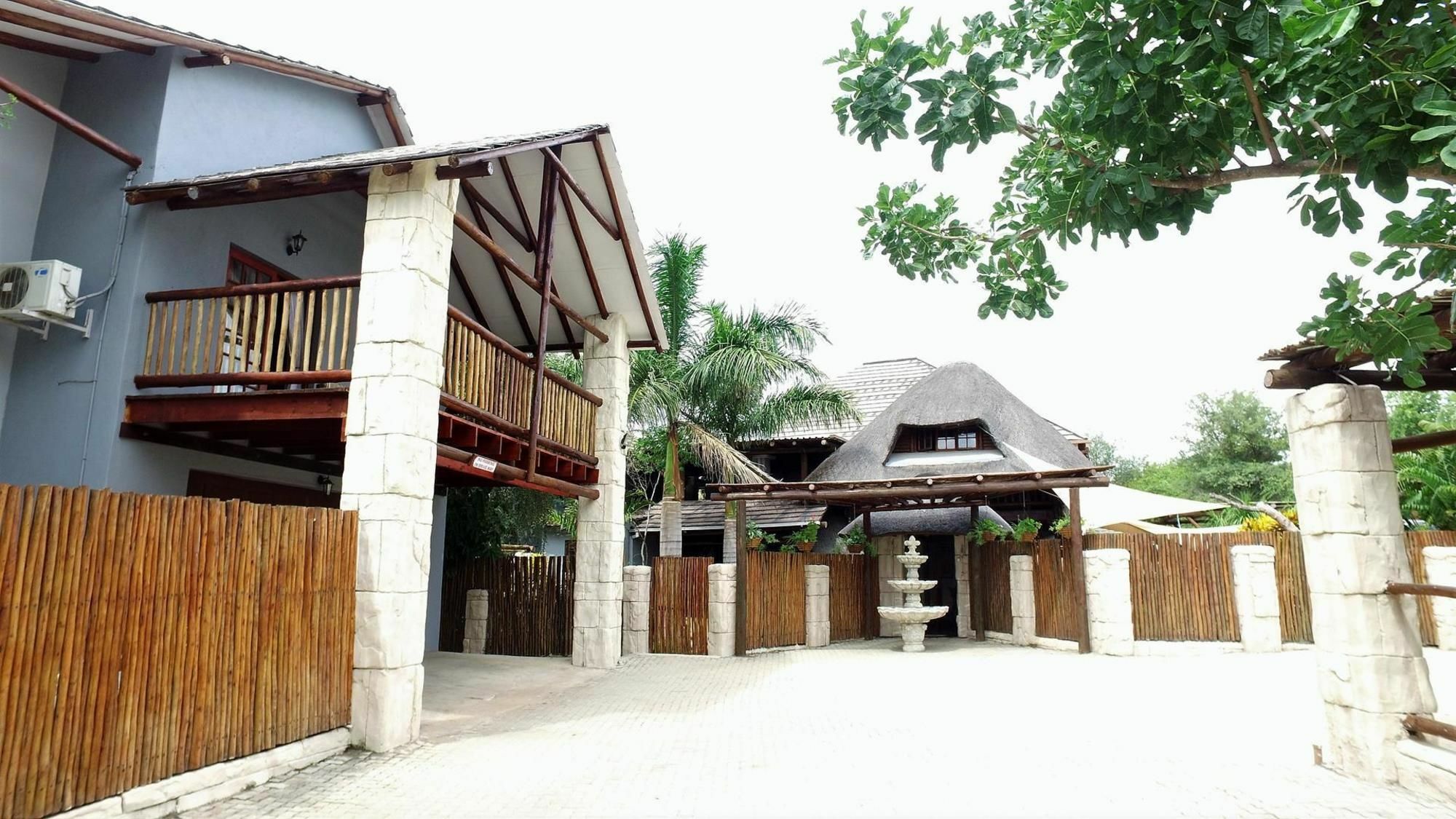 Beyond The Boma Boutique Guesthouse Marloth Park Exterior foto